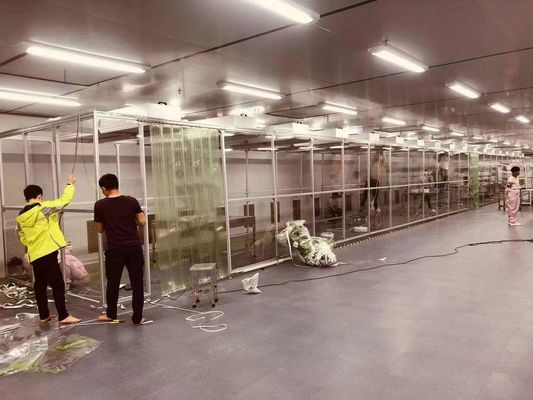 Op maat gemaakte cleanroombehuizing met 304 roestvrijstalen frame, ISO-klasse 5-conformiteit en 34× FFU HEPA-filtratie
