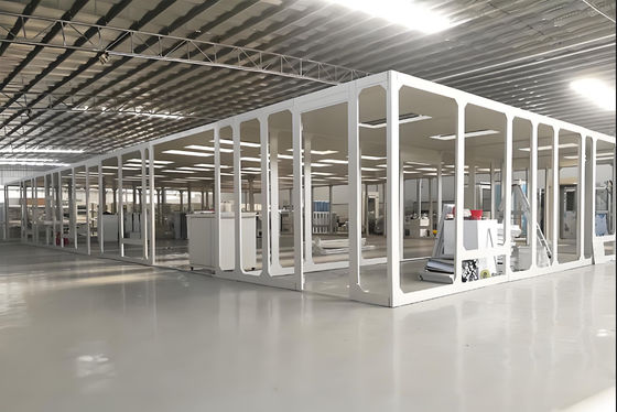 Op maat gemaakte cleanroombehuizing met 304 roestvrijstalen frame, ISO-klasse 5-conformiteit en 34× FFU HEPA-filtratie